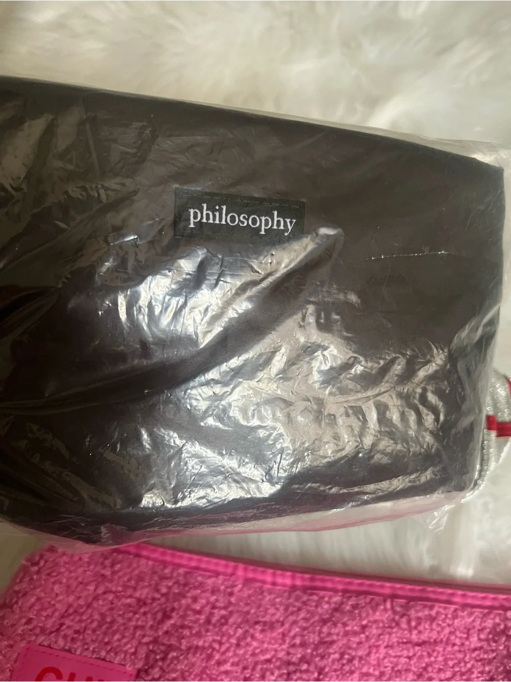 4 cosmetic bags